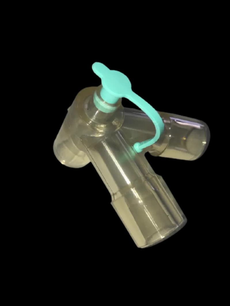 CONECTOR Y ADULTO 90º C/ ENTRADA P/ SENSOR E TAMPA AUT 121°C (ANVISA: 80677040003)