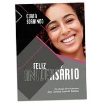Cartão de Aniversário Curta Sorrindo