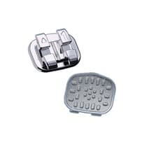 Bráquete Metálico Capelozza I II III Protrusiva Minus e Plus 022 Dente 24/25 com Gancho - Orthometric
